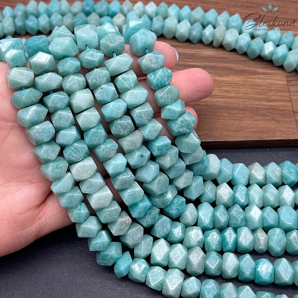 Амазонит фриформ огранка (9-10)*(9-10) мм