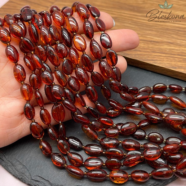 Янтарь темно-коричный галтовка 7-8 мм