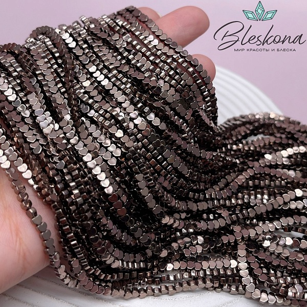 3*3 мм Гематин имитация, цвет коричневый №1 (шоколадный), сердце углы