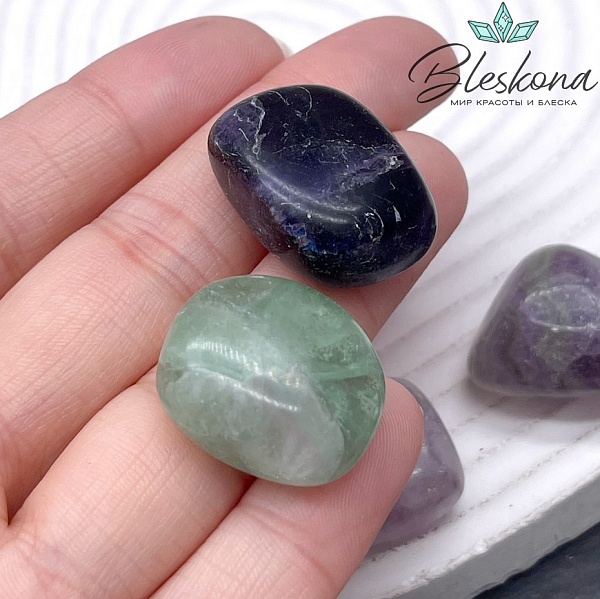 Флюорит  галтовка 19-22 мм 