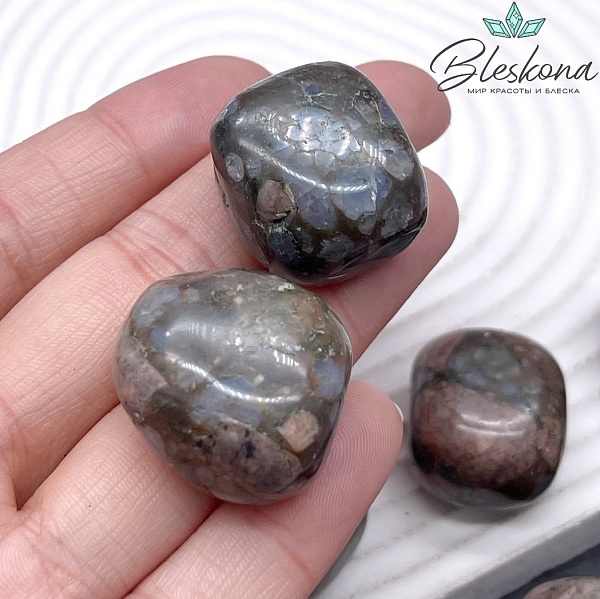 Опал огненный галтовка 22-25 мм