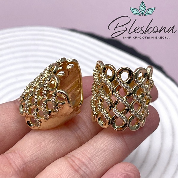 23,5 мм Цвет золото, Кольцо безразмерное бесконечность с цирконами