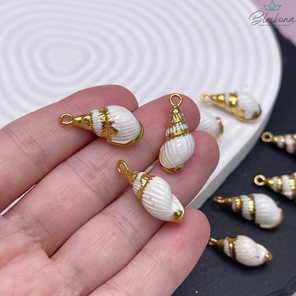 (21-30)*(10-12) мм Цвет золото, Подвеска Ракушка белая №1