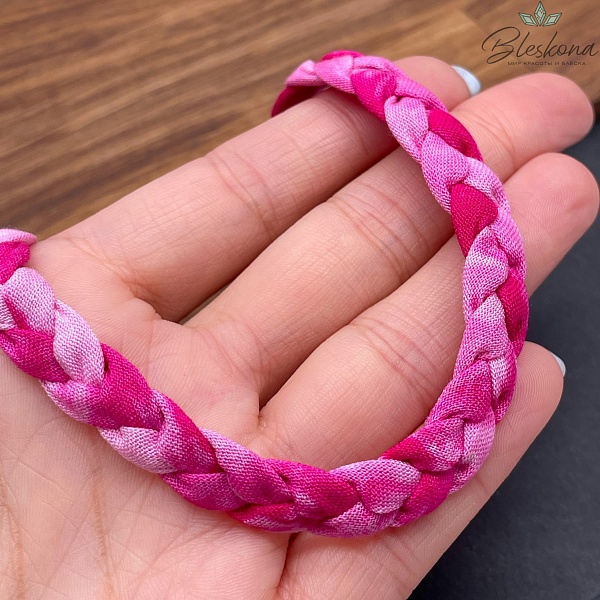 Шнурок косичка под кулон цвет ярко- розовый, золото 40 см