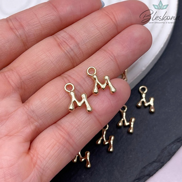 13 мм Цвет золото, Буква гладкая M 