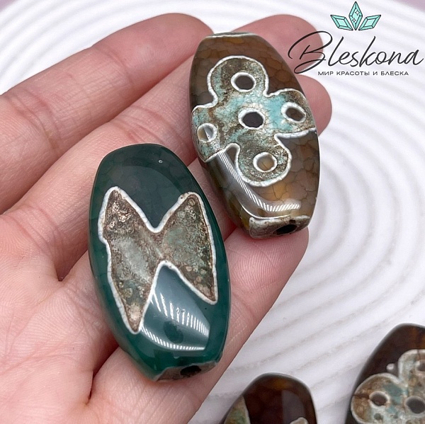 Бусина Дзи Молния и мистический узел зелено-коричневая 39*20 мм