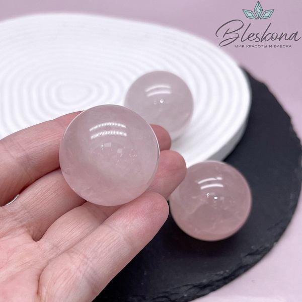 Розовый кварц шар 30 мм